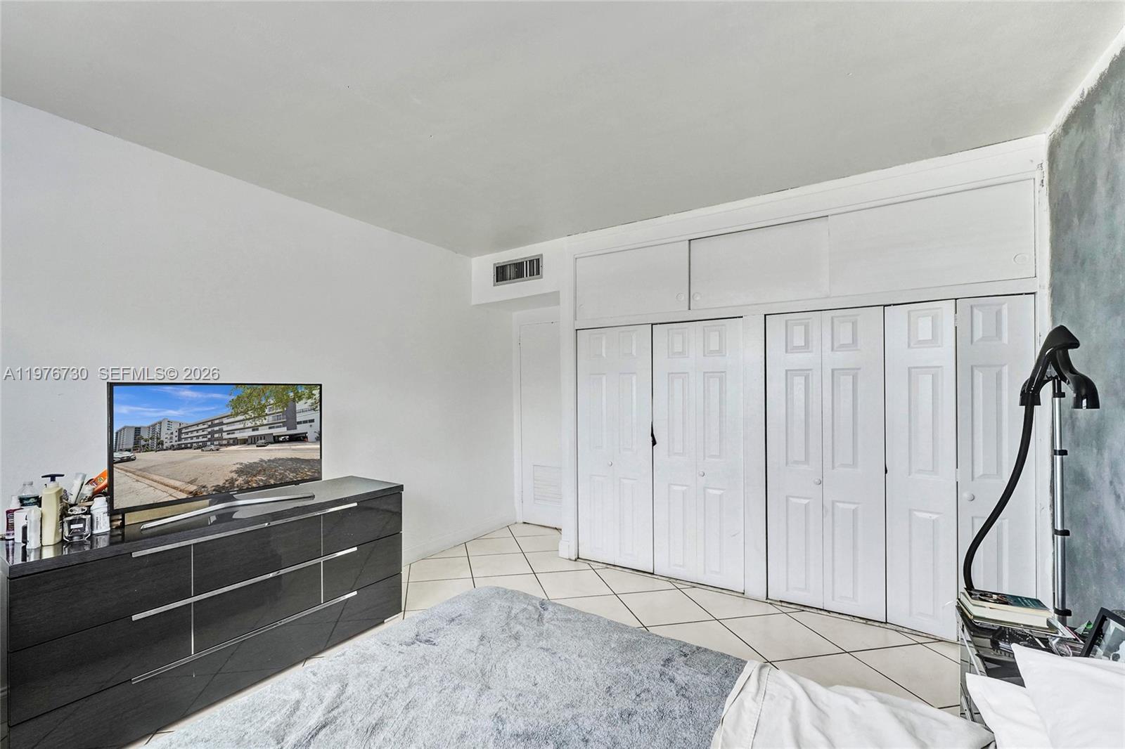 1880 S Treasure Dr #2G North Bay Village, FL 33141