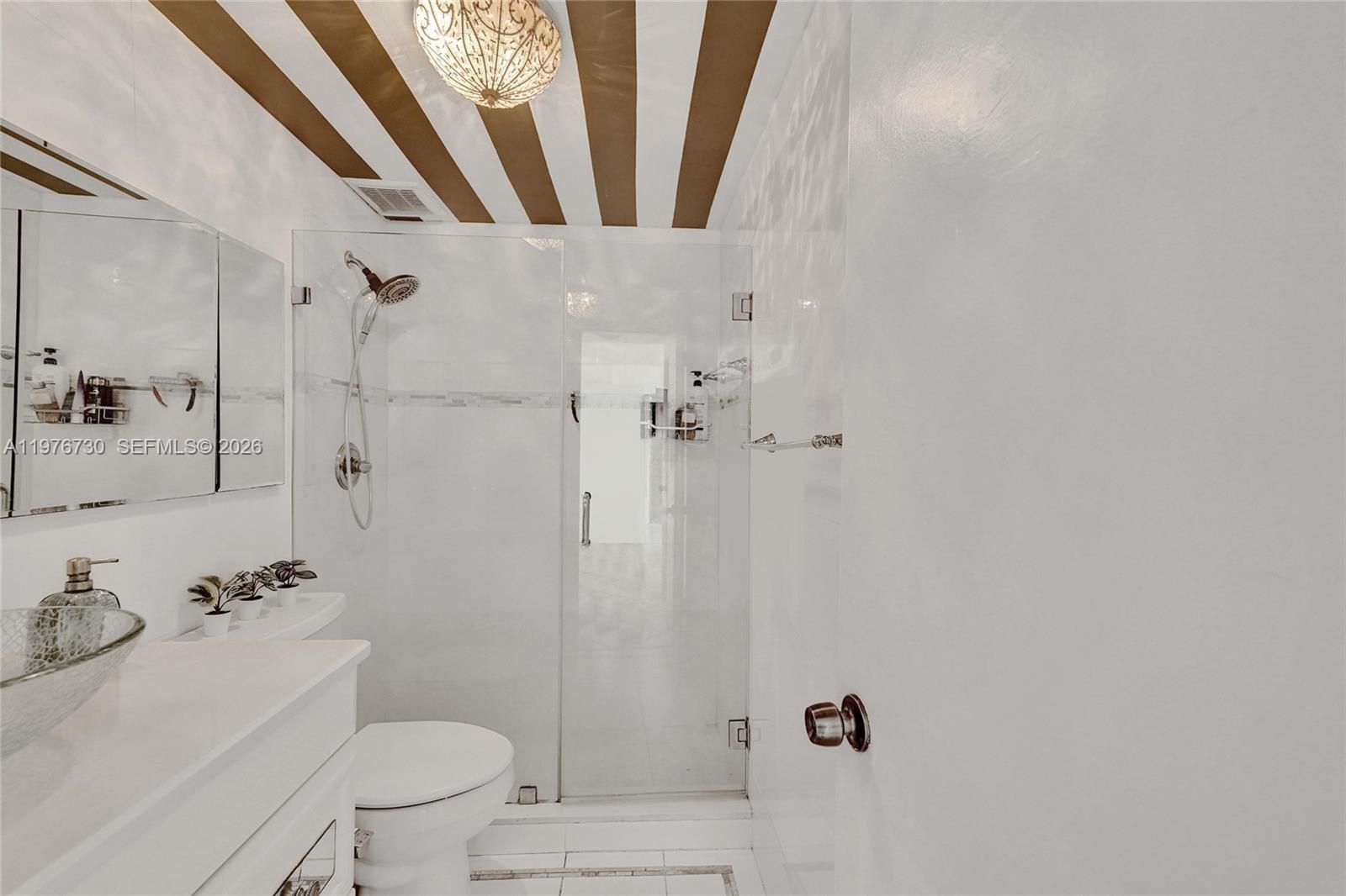 1880 S Treasure Dr #2G North Bay Village, FL 33141