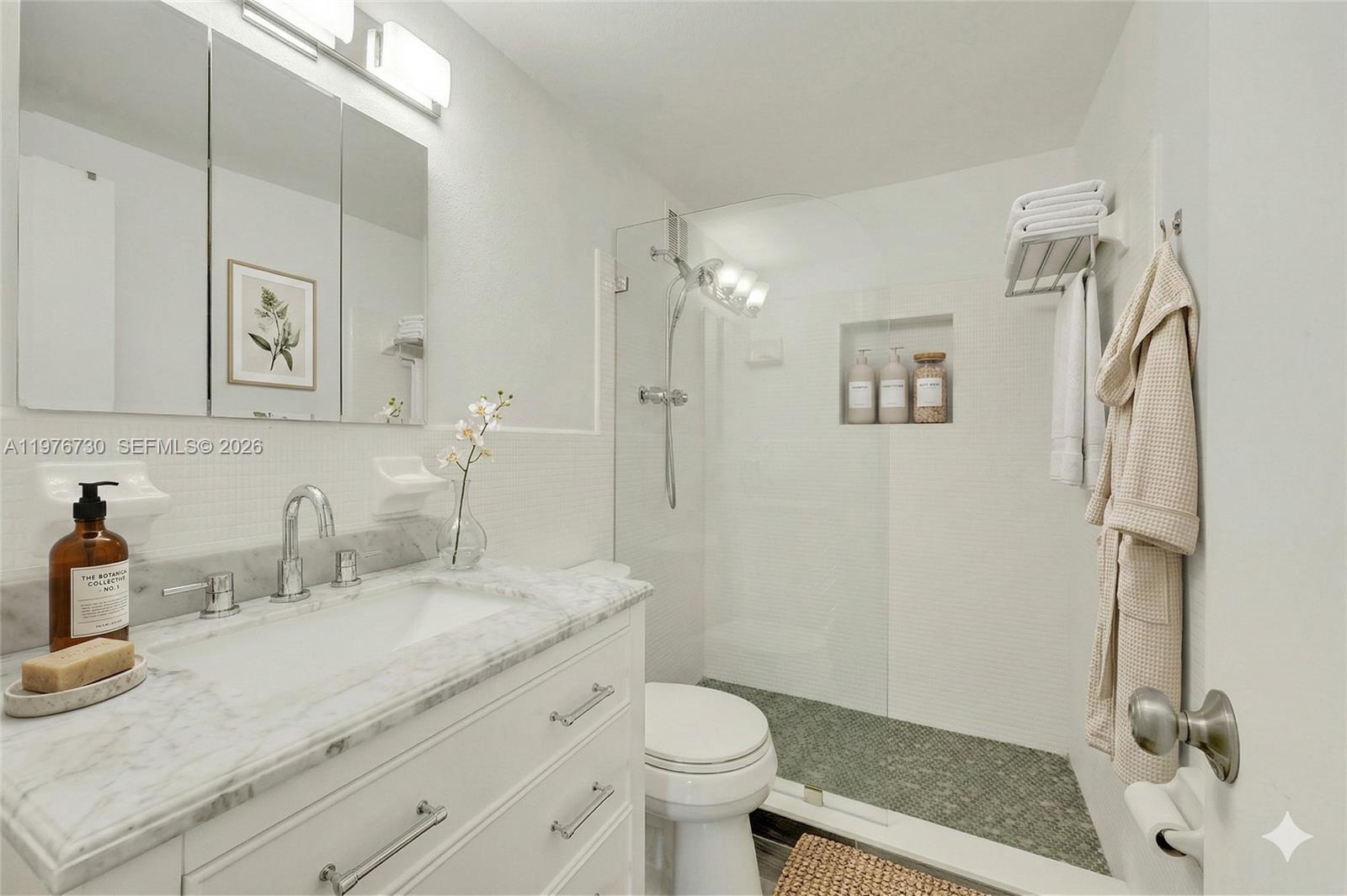 1880 S Treasure Dr #2G North Bay Village, FL 33141