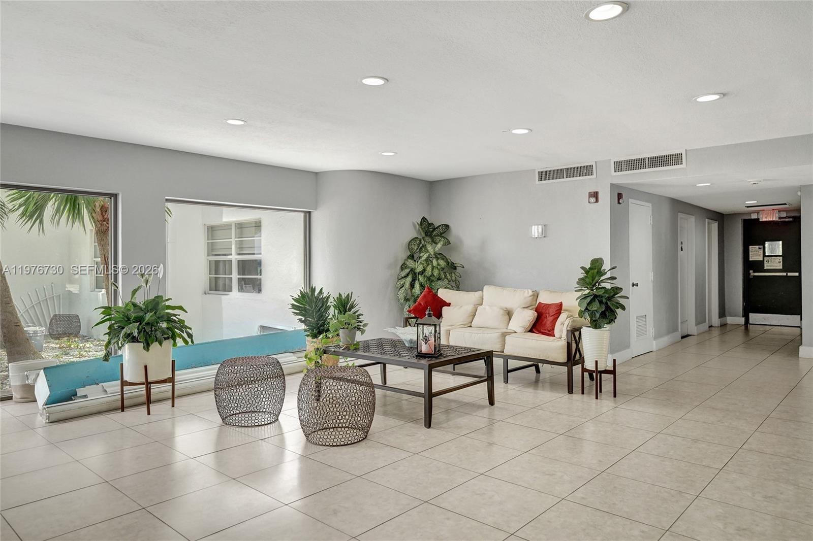 1880 S Treasure Dr #2G North Bay Village, FL 33141