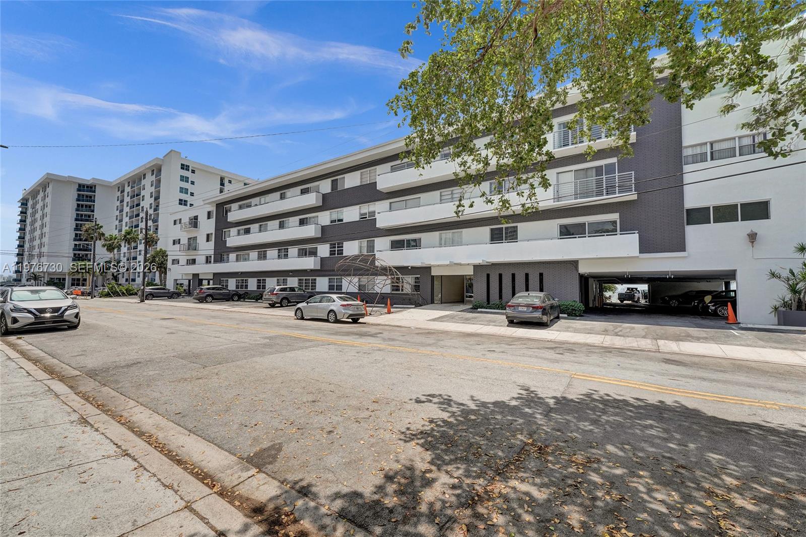 1880 S Treasure Dr #2G North Bay Village, FL 33141