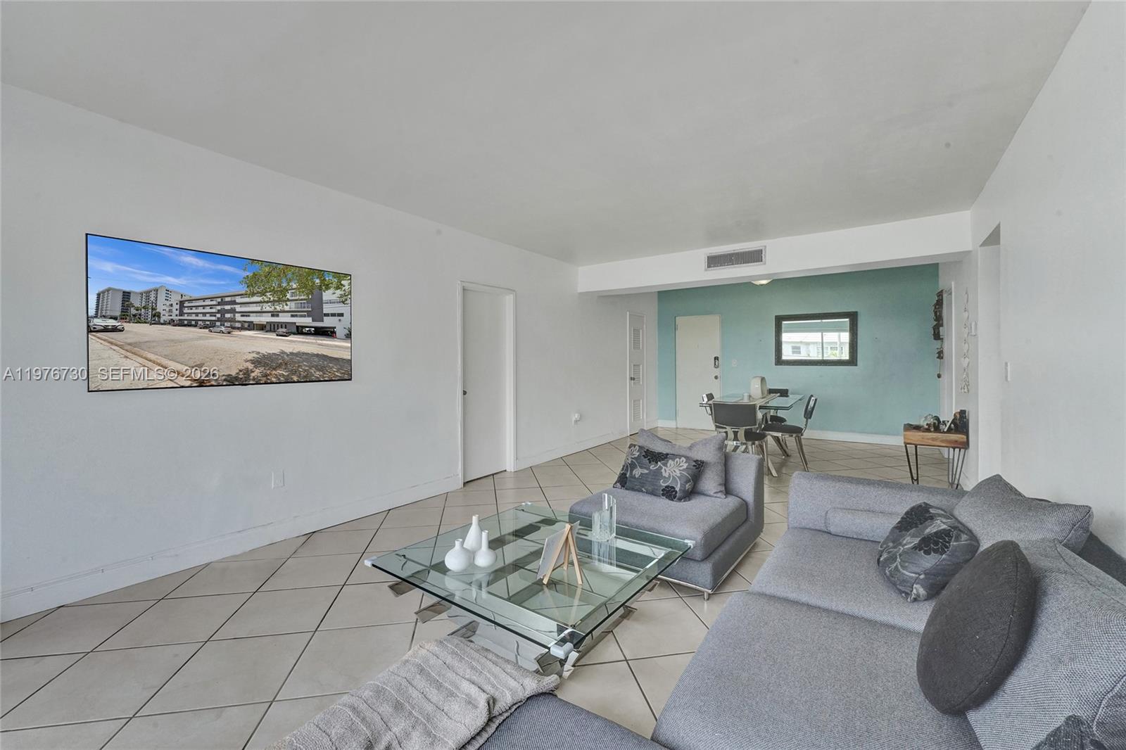 1880 S Treasure Dr #2G North Bay Village, FL 33141