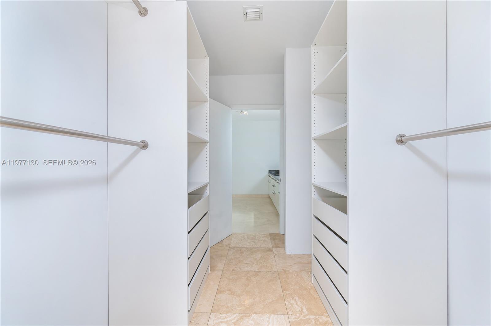 7934 West Dr #1101 North Bay Village, FL 33141