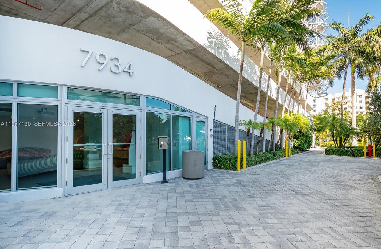 7934 West Dr #1101 North Bay Village, FL 33141