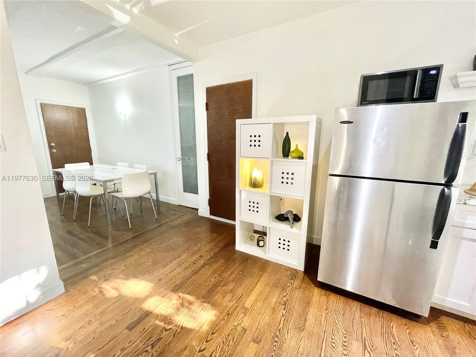 439 15th St #18 Miami Beach, FL 33139