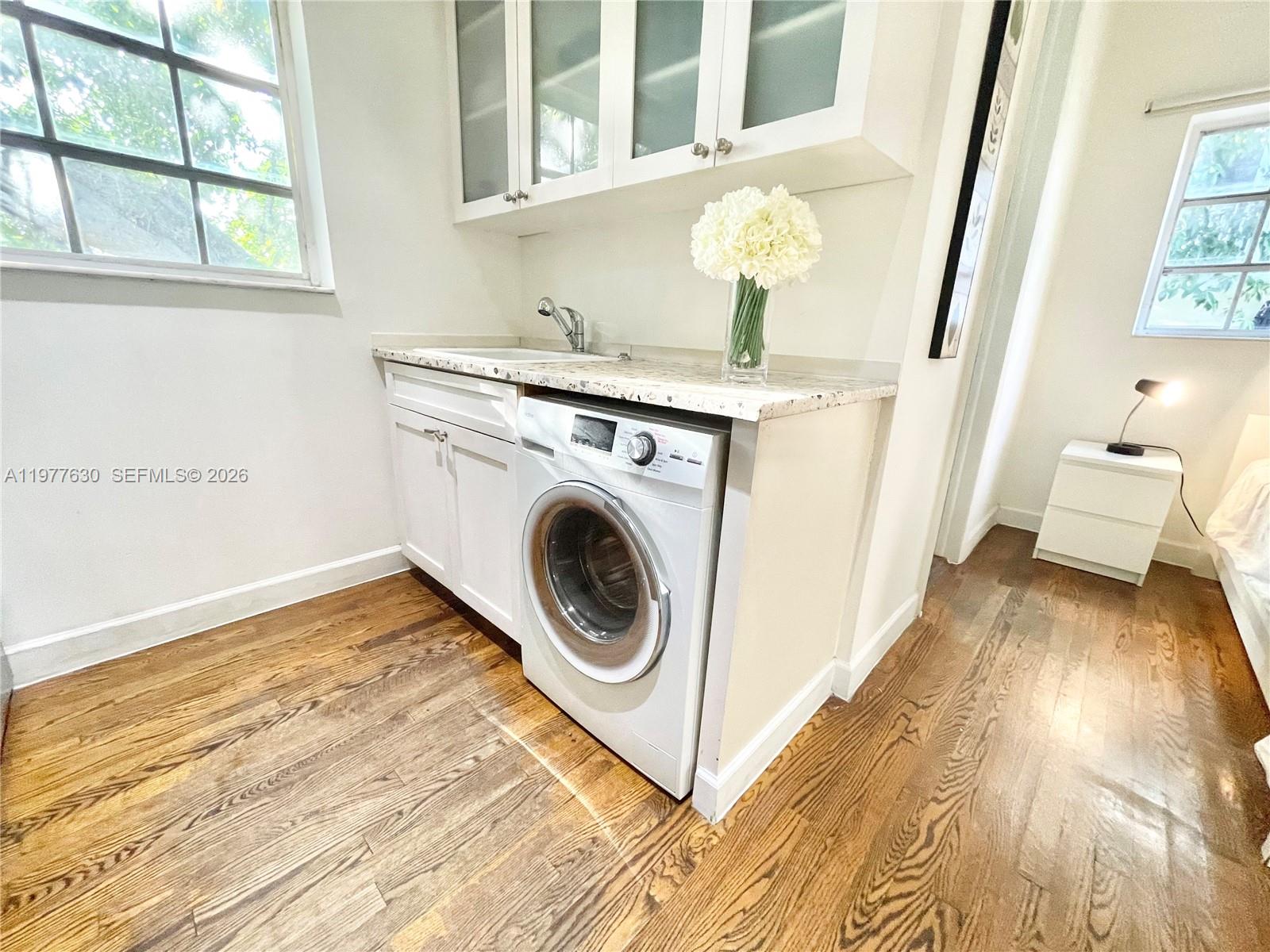 439 15th St #18 Miami Beach, FL 33139