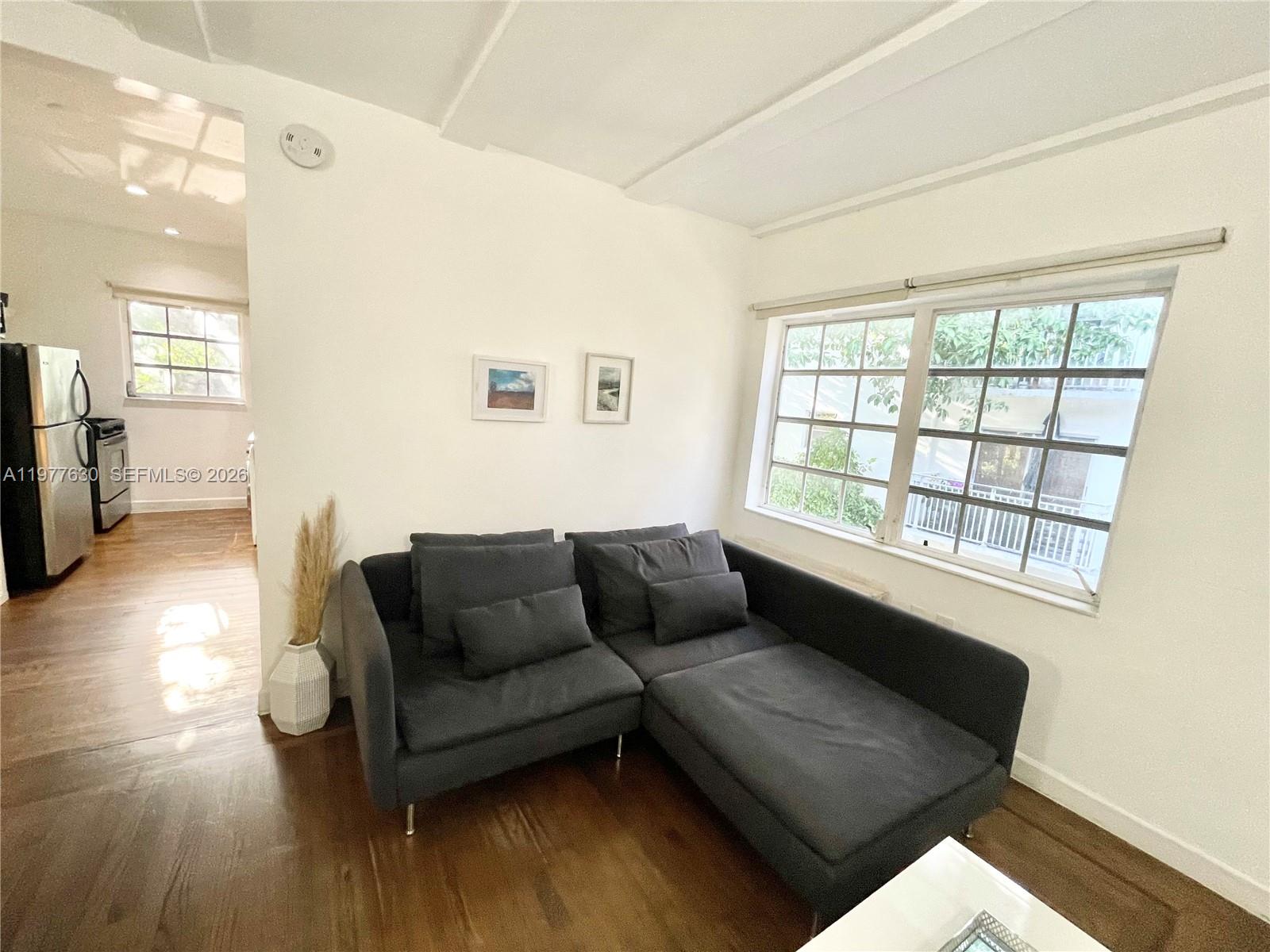 439 15th St #18 Miami Beach, FL 33139