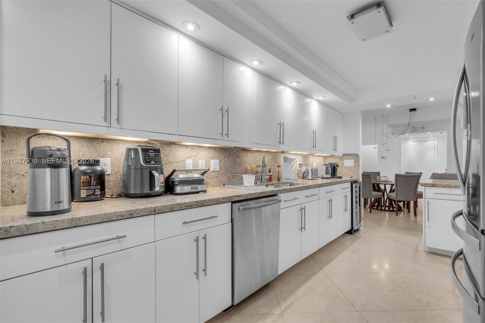 1121 Crandon Blvd #E1203 Key Biscayne, FL 33149