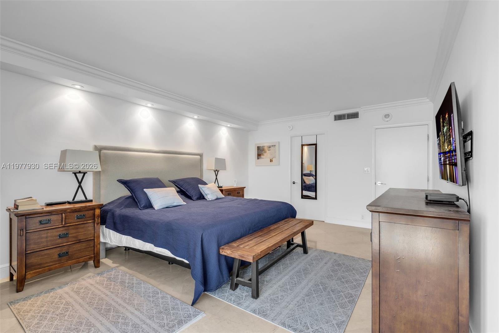 1121 Crandon Blvd #E1203 Key Biscayne, FL 33149