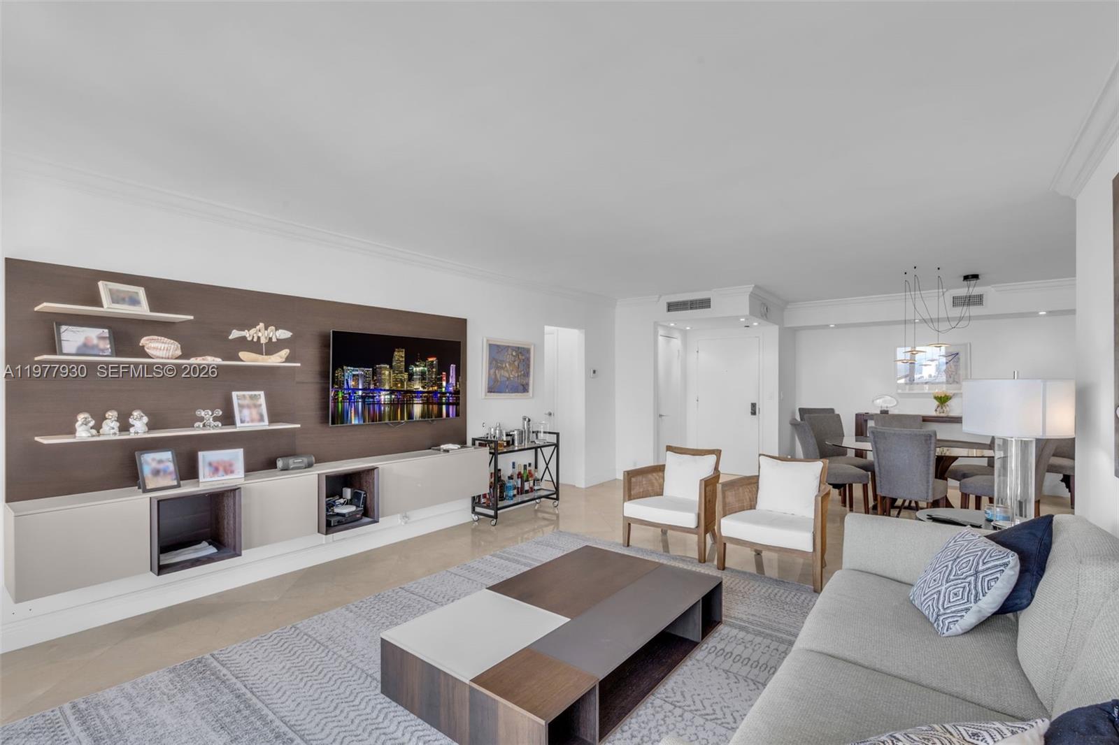 1121 Crandon Blvd #E1203 Key Biscayne, FL 33149