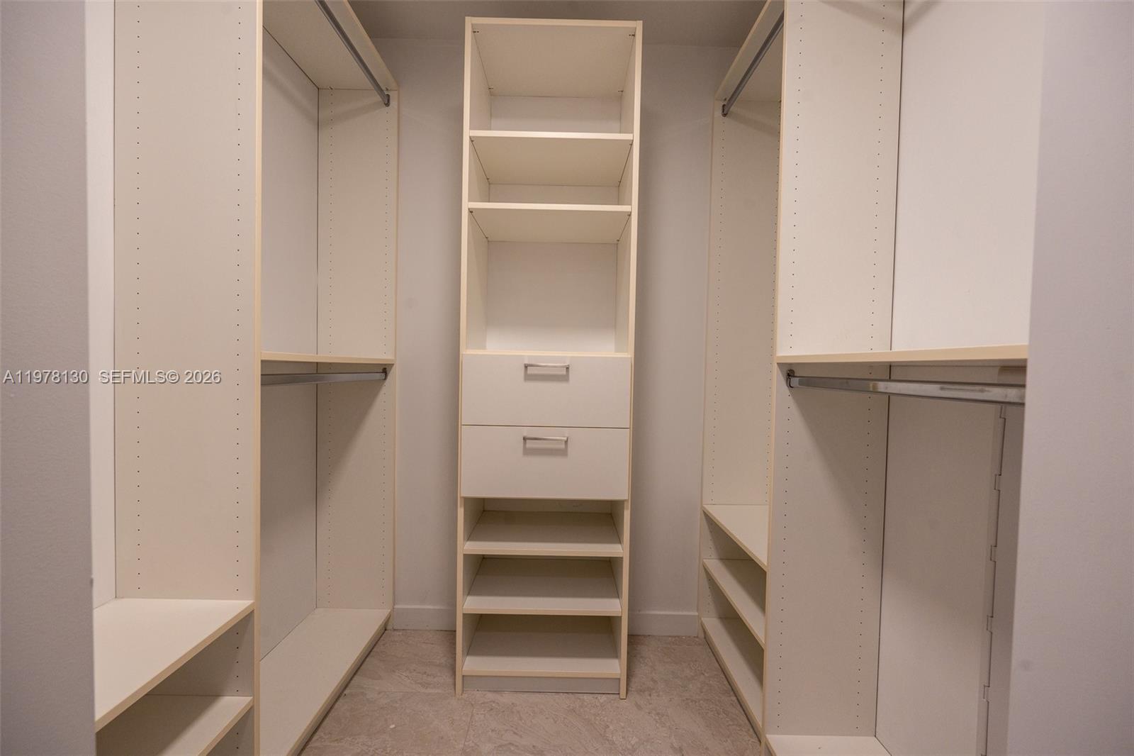 image Aria on the Bay15