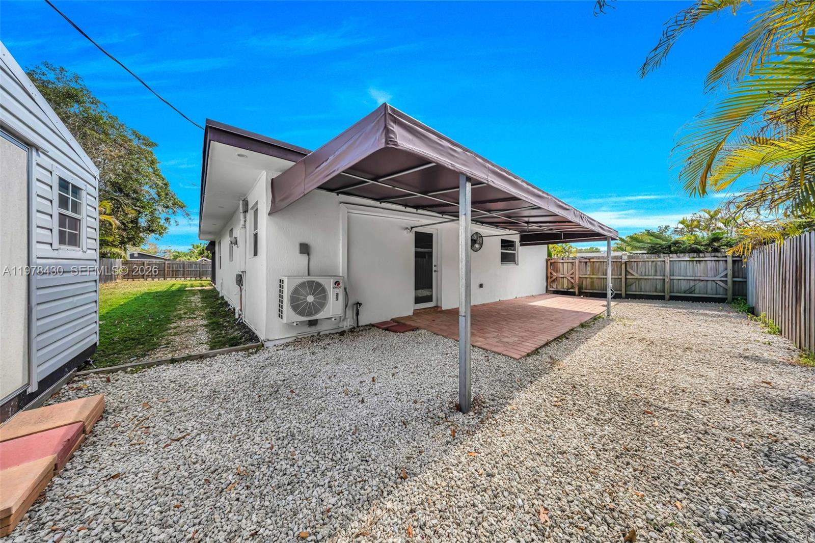 9305 SW 178th Ter Palmetto Bay, FL 33157