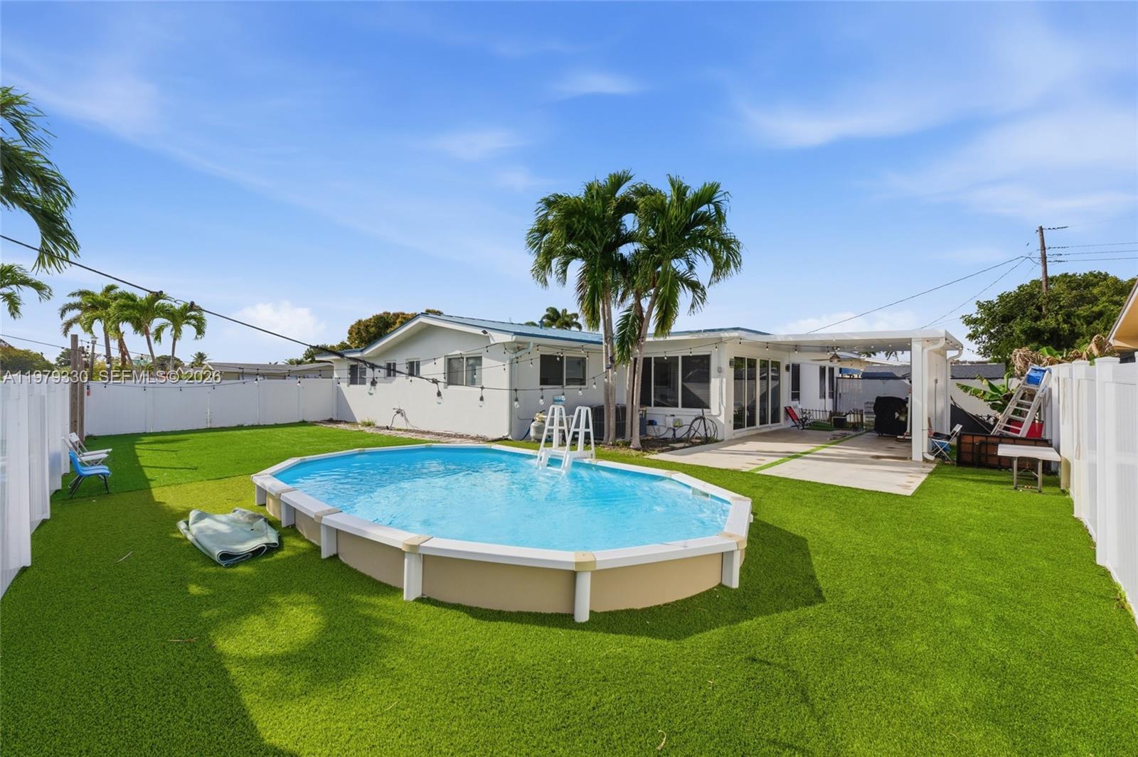 1101 NW 86th Ter Pembroke Pines, FL 33024