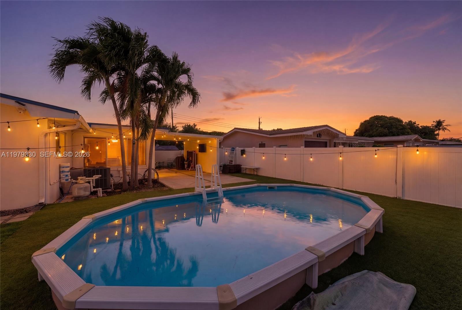 1101 NW 86th Ter Pembroke Pines, FL 33024