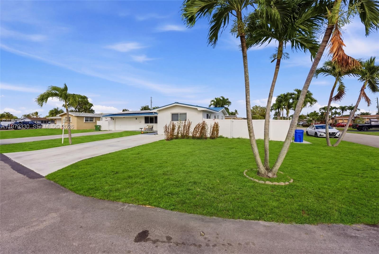 1101 NW 86th Ter Pembroke Pines, FL 33024