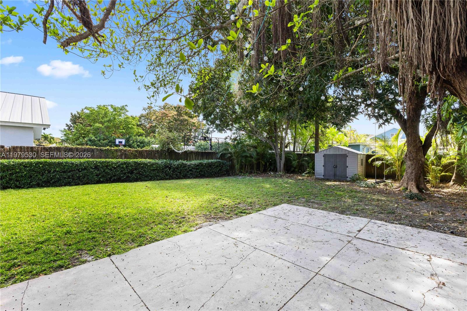 2434 SW 15th St Miami, FL 33145