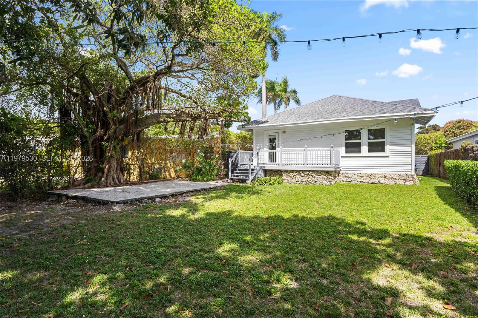 2434 SW 15th St Miami, FL 33145