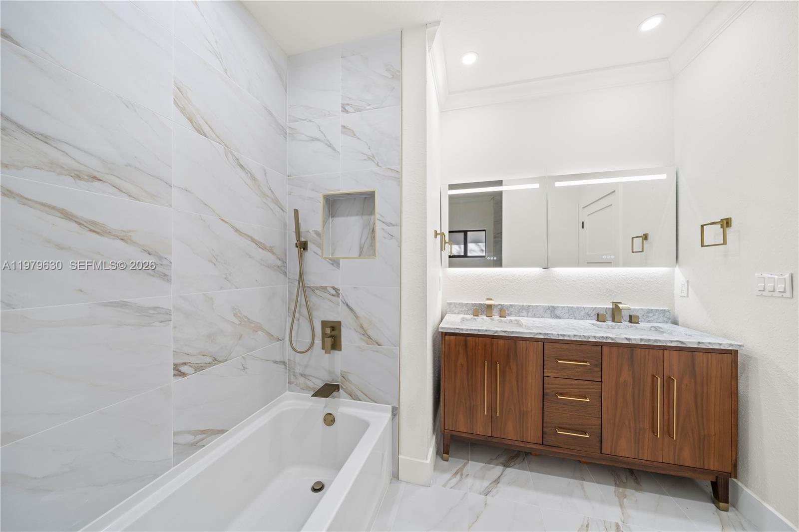 1735 NW 84th St Miami, FL 33147