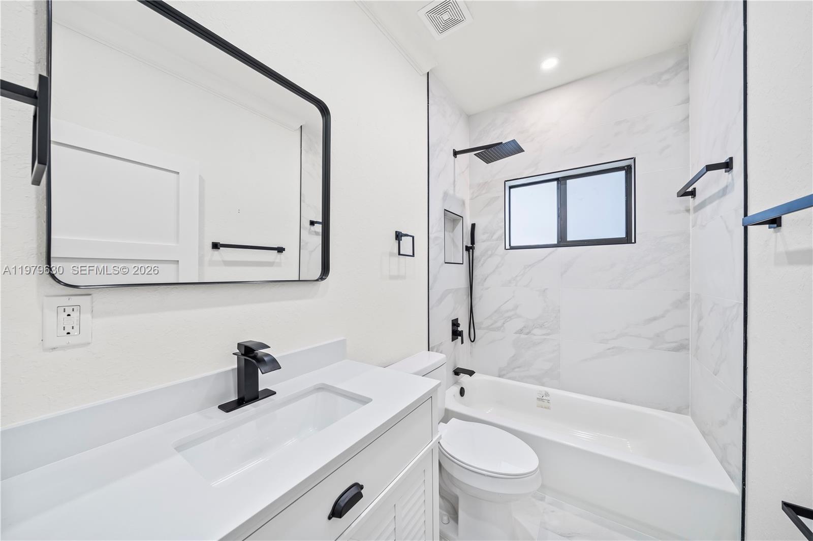 1735 NW 84th St Miami, FL 33147