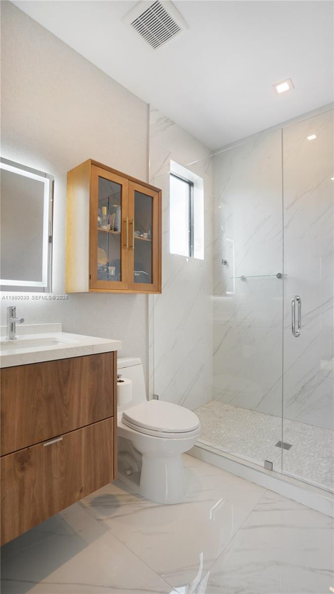 3075 Mary St Miami, FL 33133