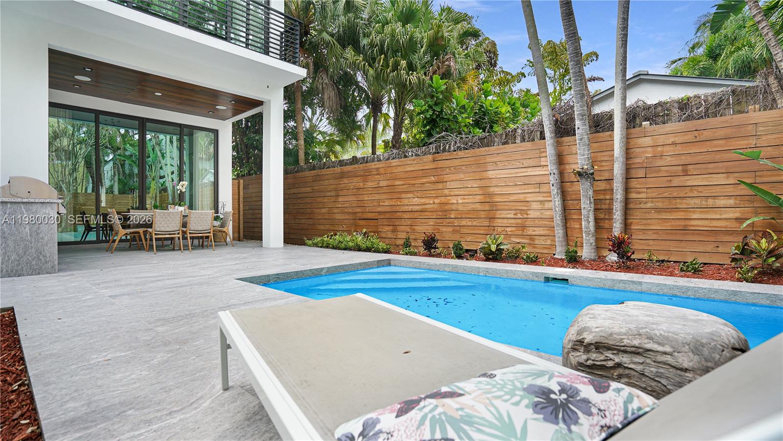 3075 Mary St Miami, FL 33133