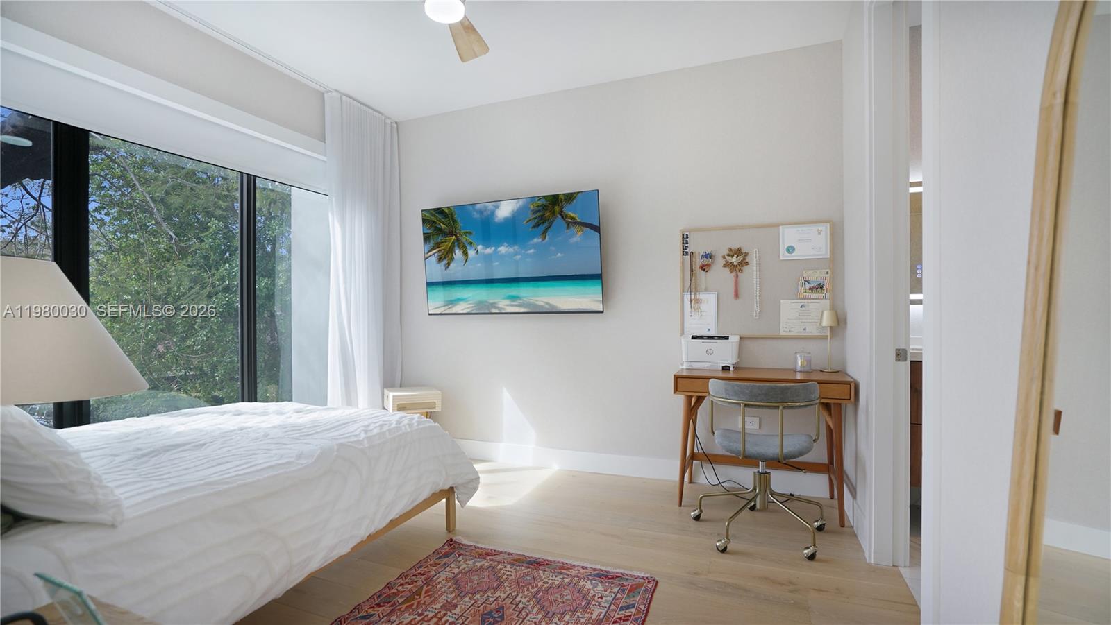 3075 Mary St Miami, FL 33133