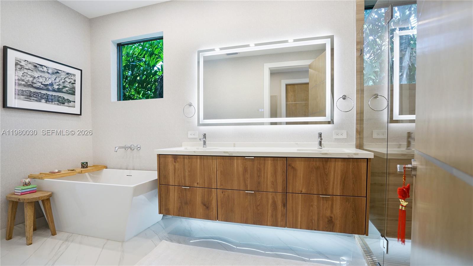 3075 Mary St Miami, FL 33133