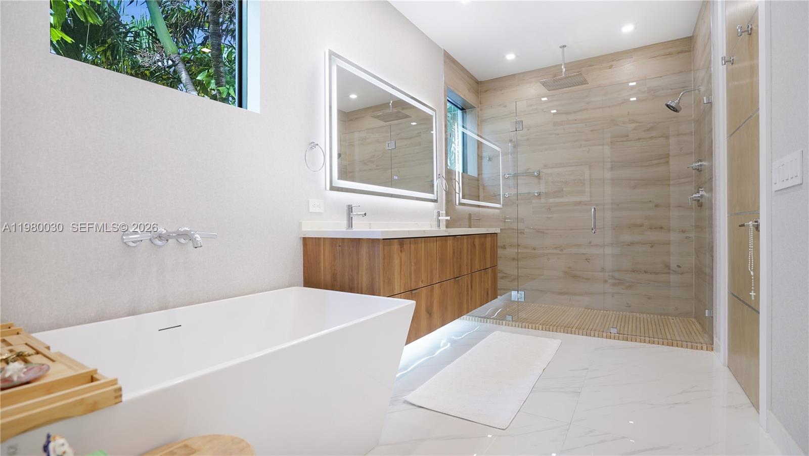 3075 Mary St Miami, FL 33133