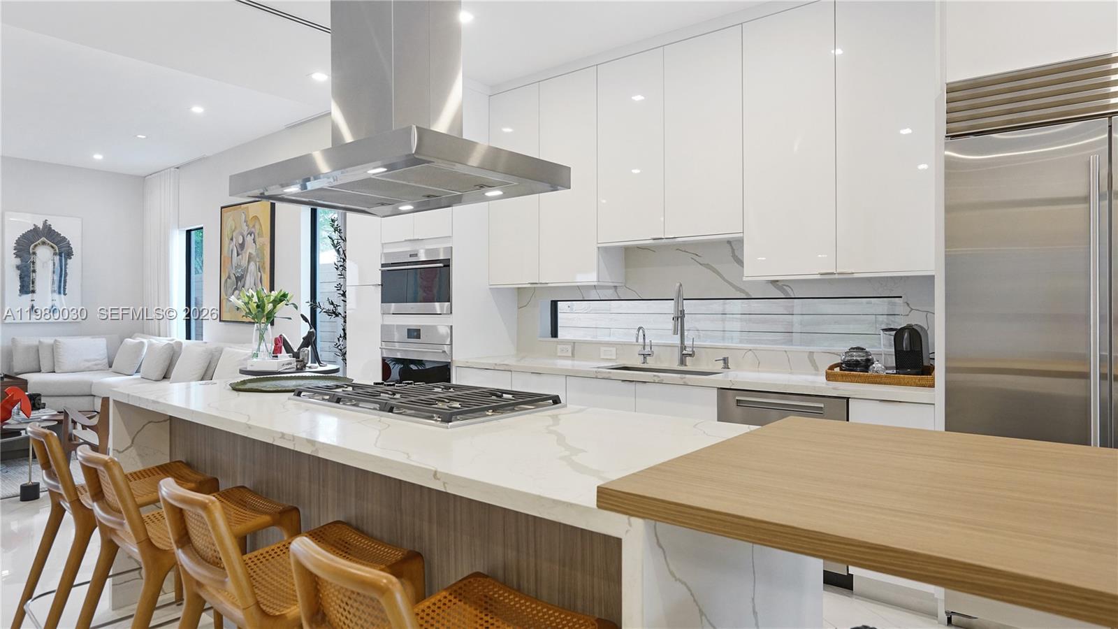 3075 Mary St Miami, FL 33133