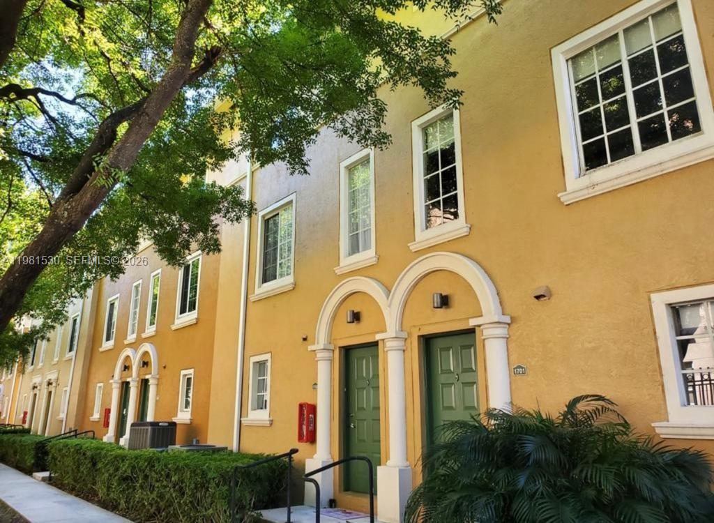 2991 NE 185th St #1702 Aventura, FL 33180