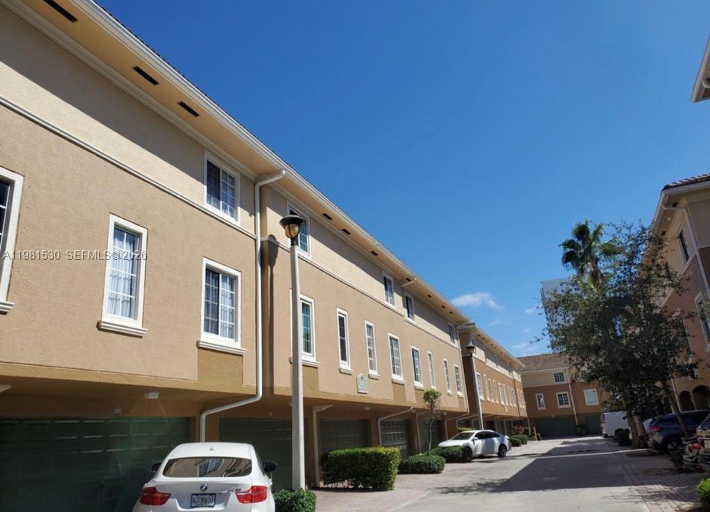 2991 NE 185th St #1702 Aventura, FL 33180