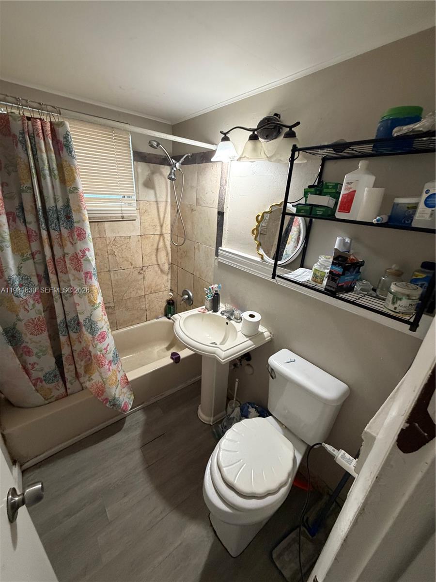 354 NE 173rd St North Miami Beach, FL 33162