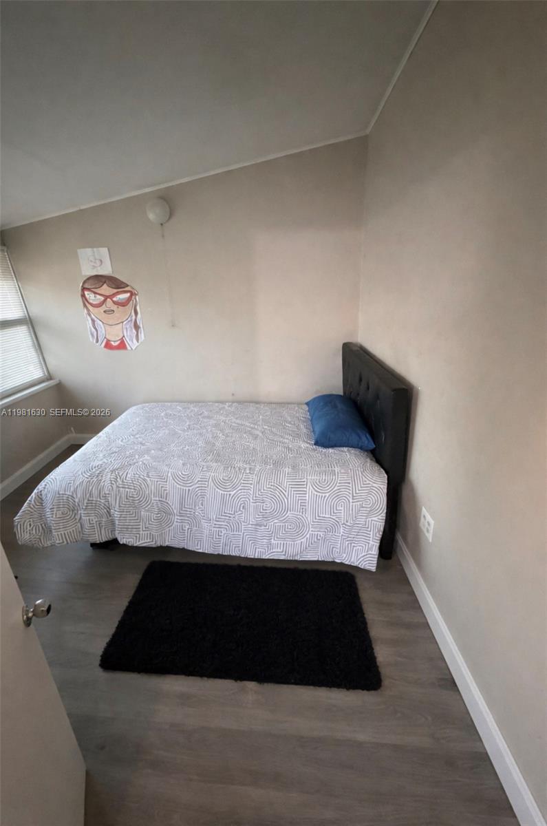 354 NE 173rd St North Miami Beach, FL 33162