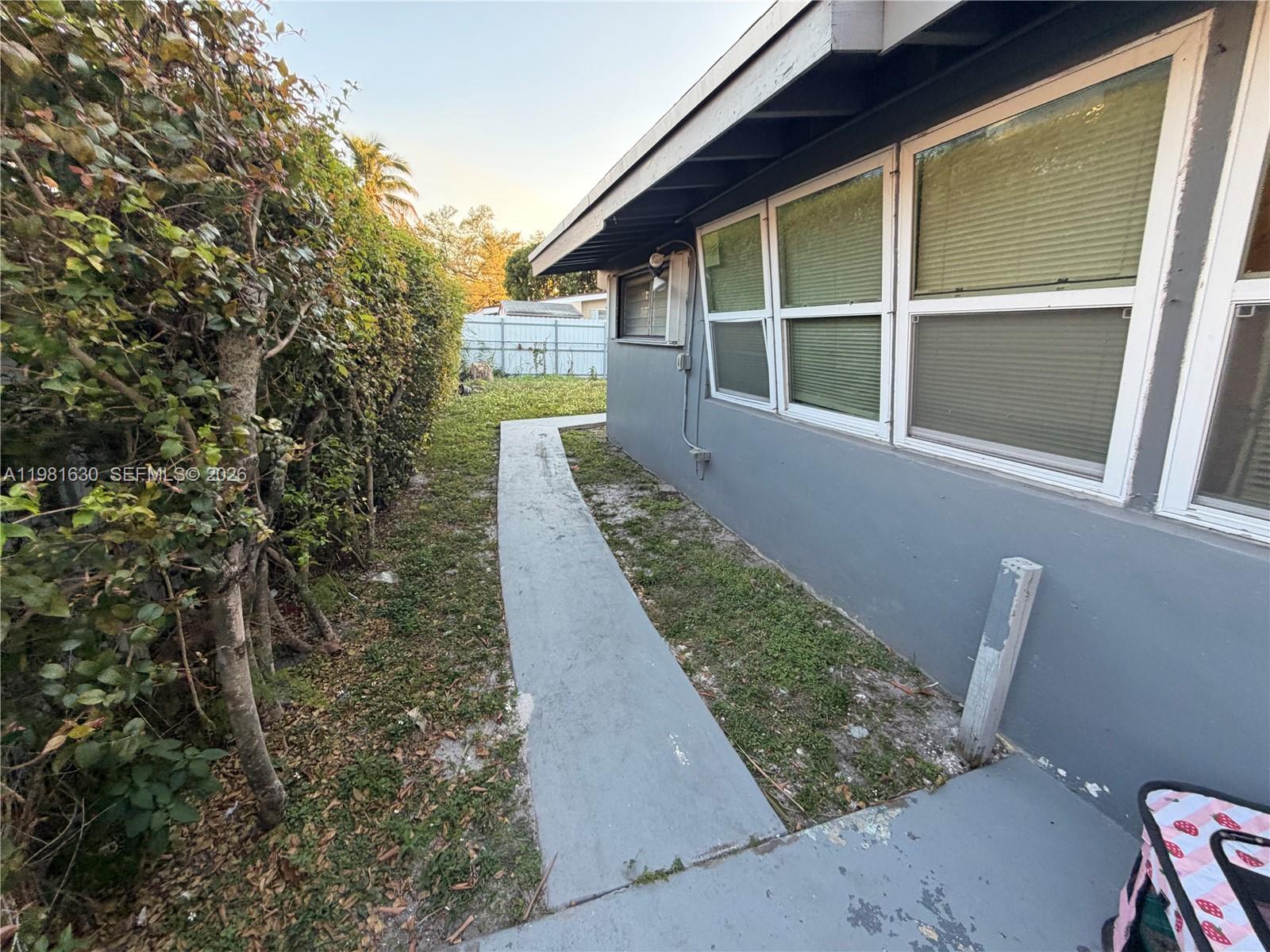 354 NE 173rd St North Miami Beach, FL 33162