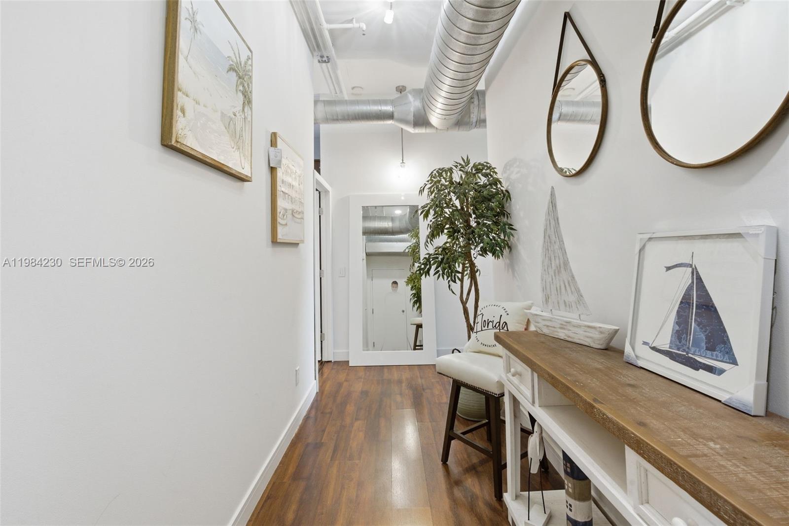 image Uptown Marina Lofts1