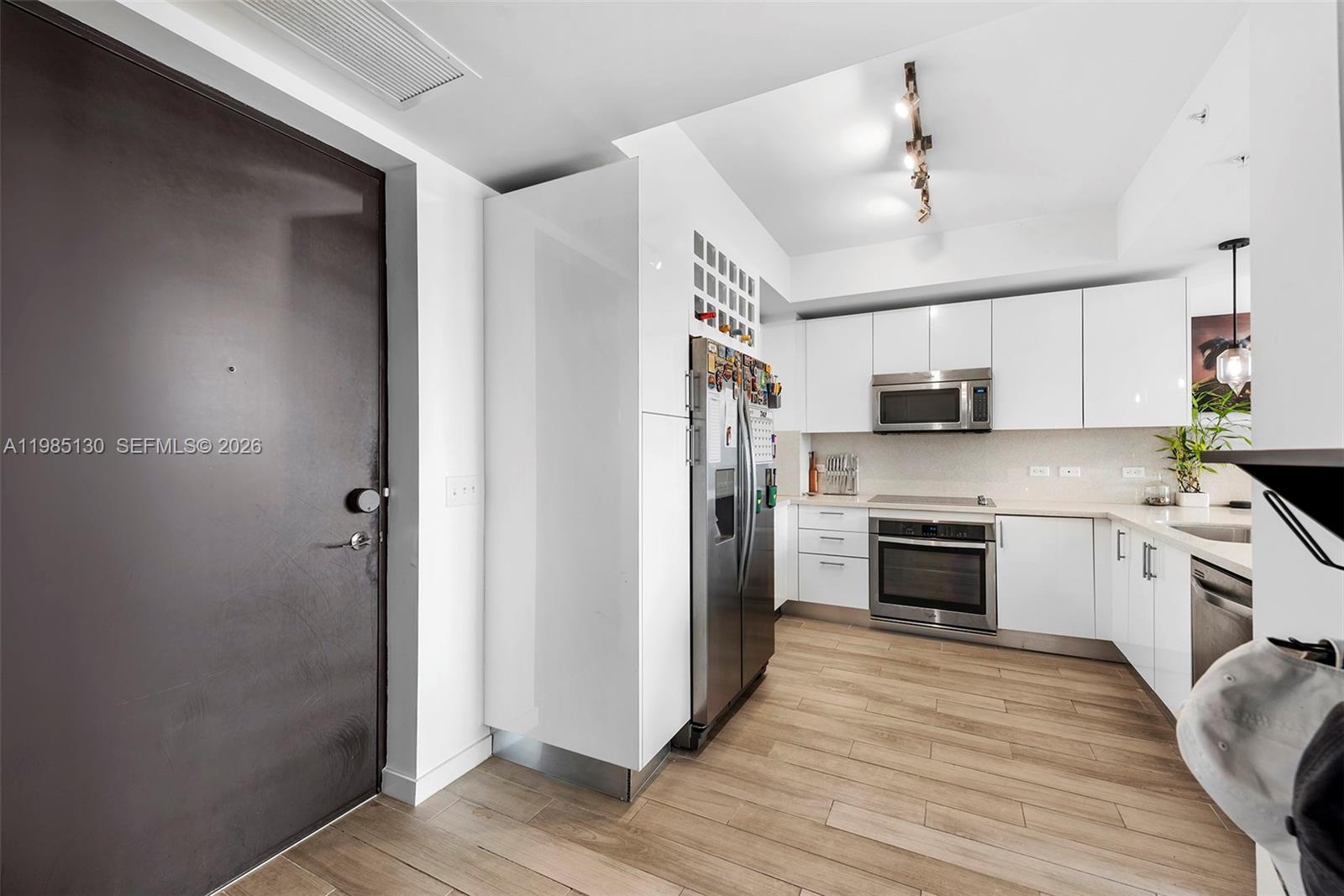 image Nine at Mary Brickell Village2