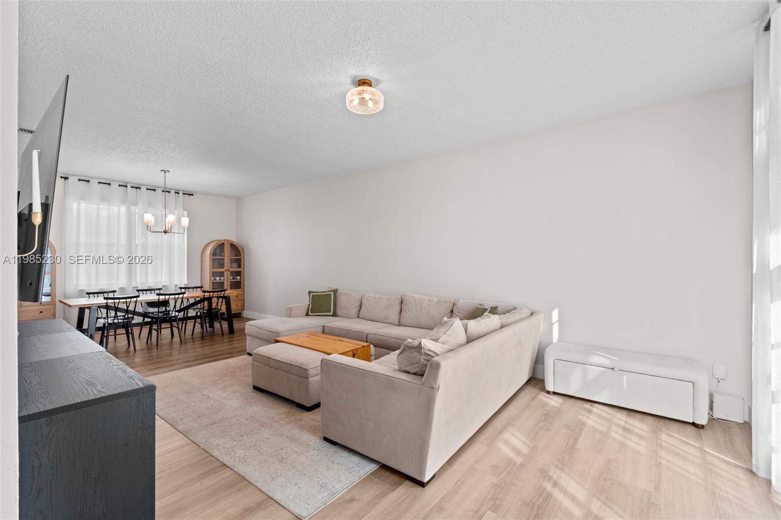 2832 Cayenne Ave Cooper City, FL 33026