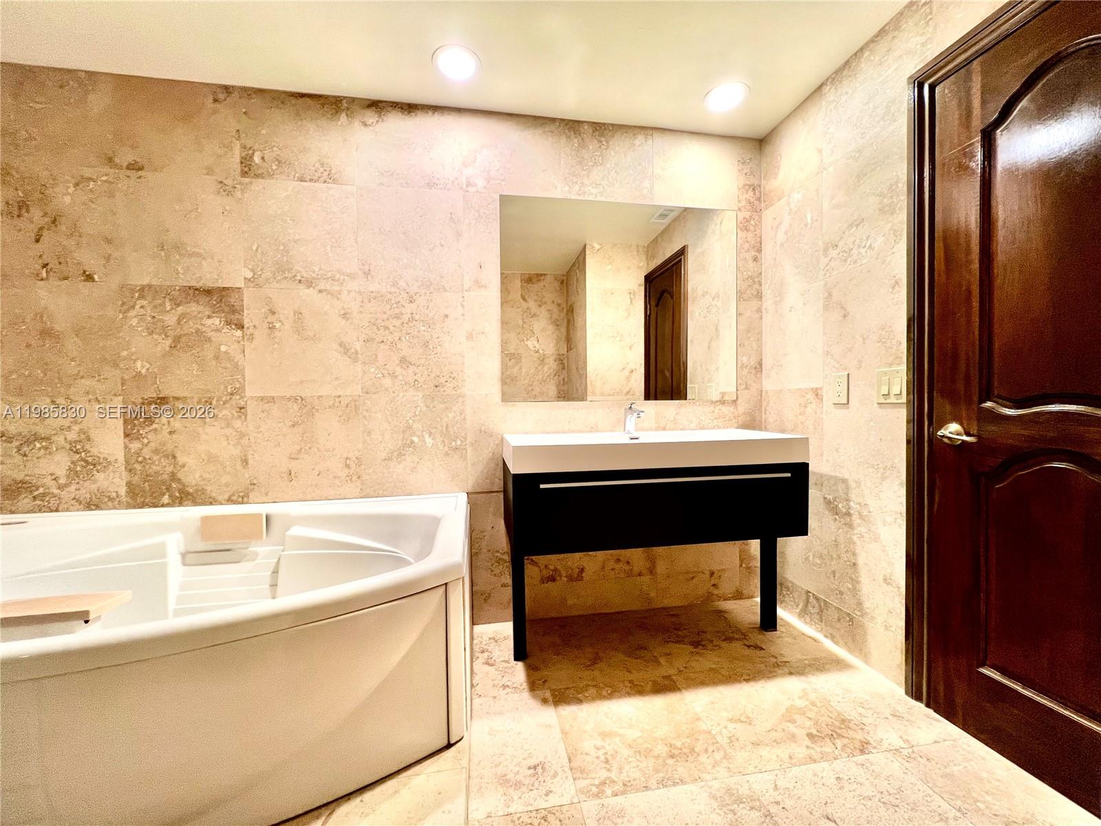 245 Poinciana Is Dr #505 Sunny Isles Beach, FL 33160