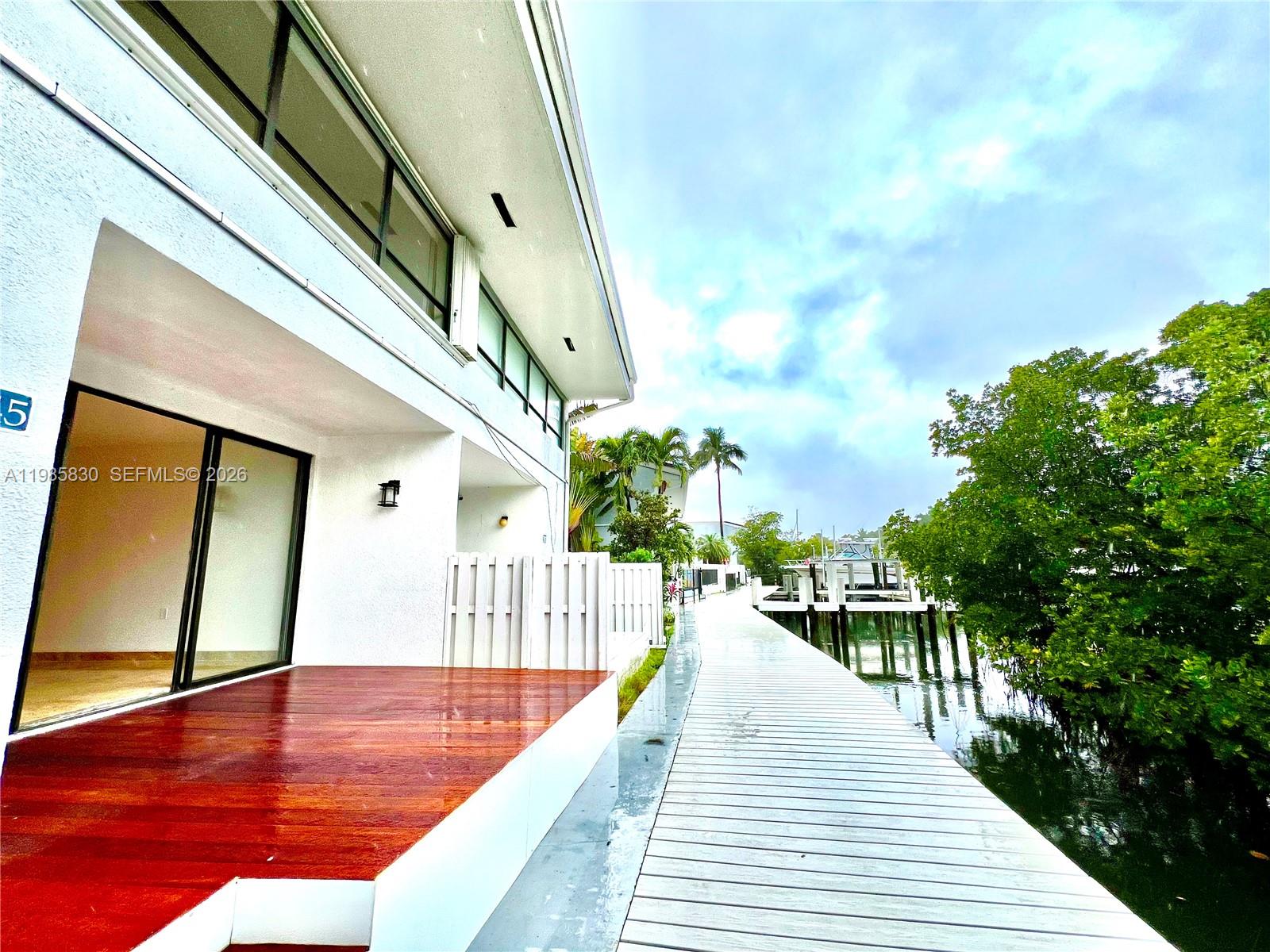 245 Poinciana Is Dr #505 Sunny Isles Beach, FL 33160