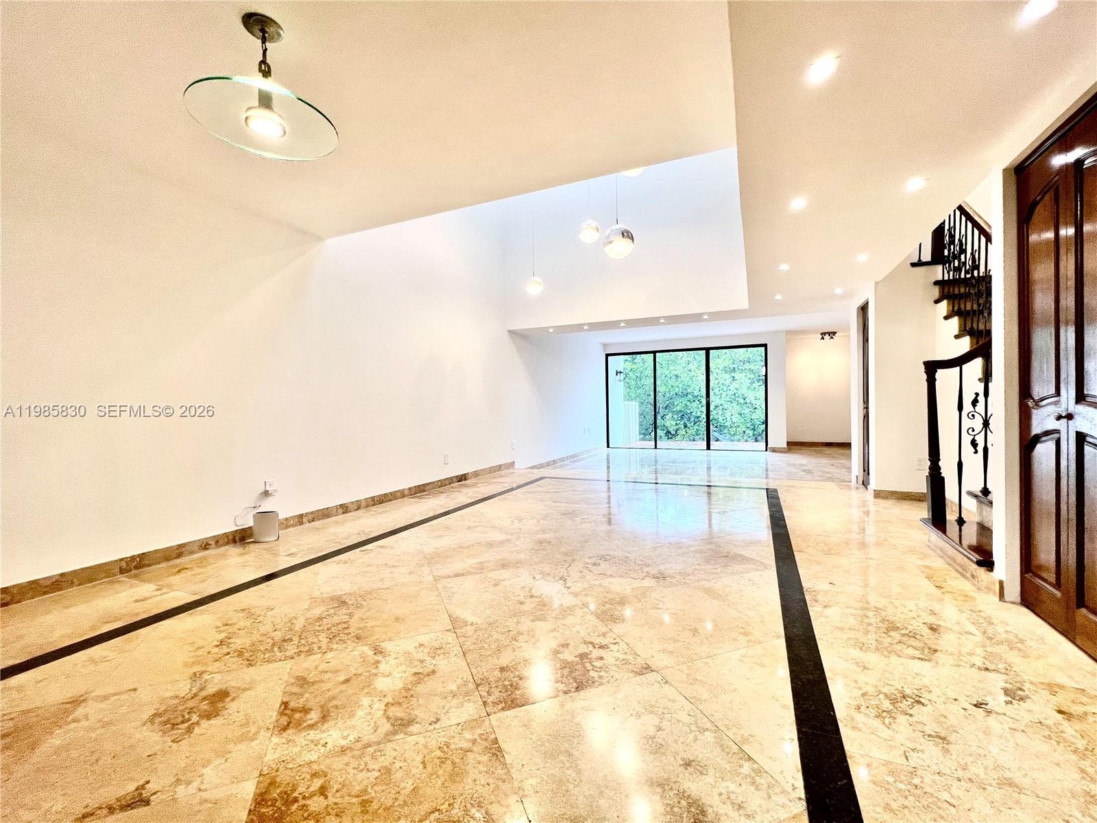 245 Poinciana Is Dr #505 Sunny Isles Beach, FL 33160