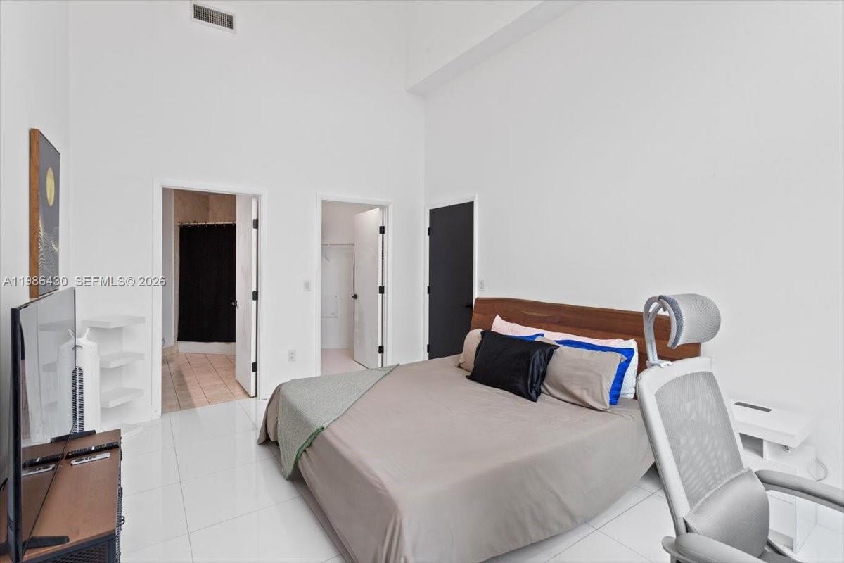 image Quantum on the Bay12