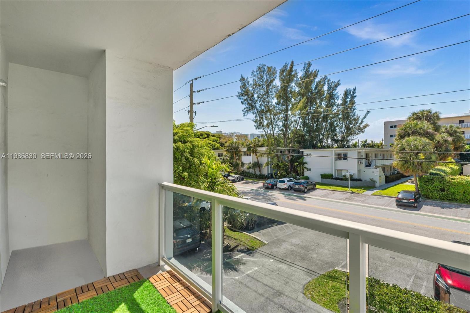 9381 E Bay Hbr Dr #202s Bay Harbor Islands, FL 33154