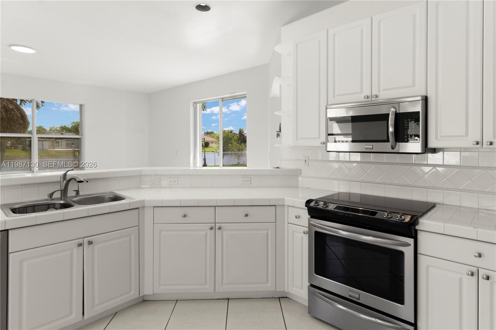 2327 NW 187th Ave Pembroke Pines, FL 33029