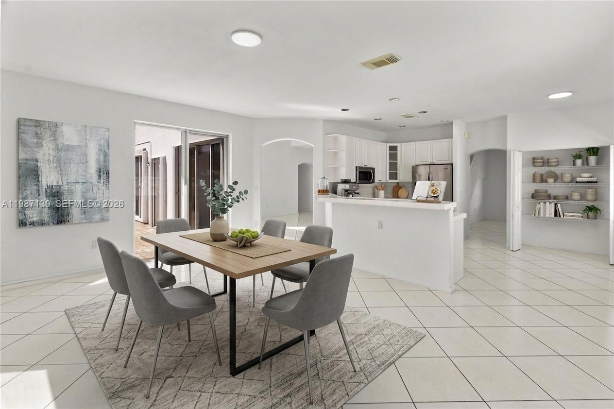 2327 NW 187th Ave Pembroke Pines, FL 33029