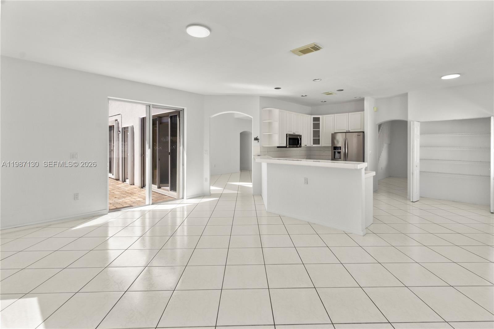 2327 NW 187th Ave Pembroke Pines, FL 33029