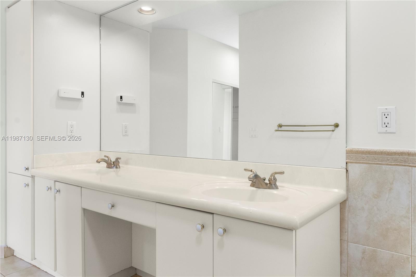 2327 NW 187th Ave Pembroke Pines, FL 33029