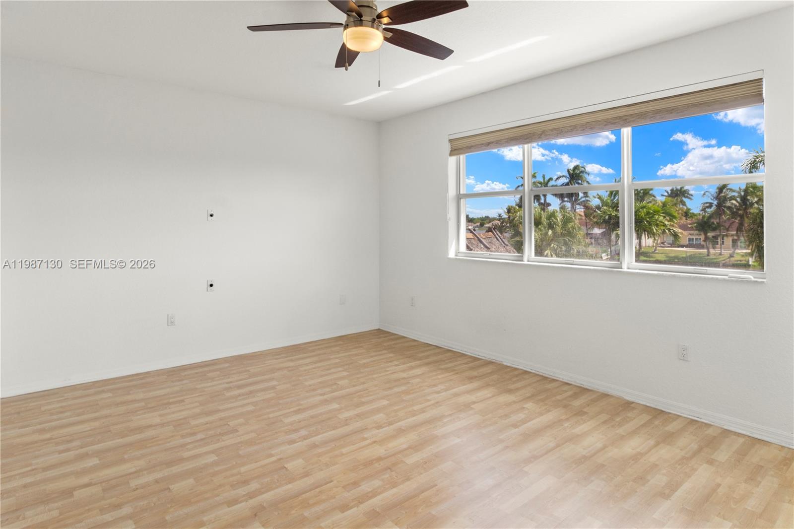 2327 NW 187th Ave Pembroke Pines, FL 33029