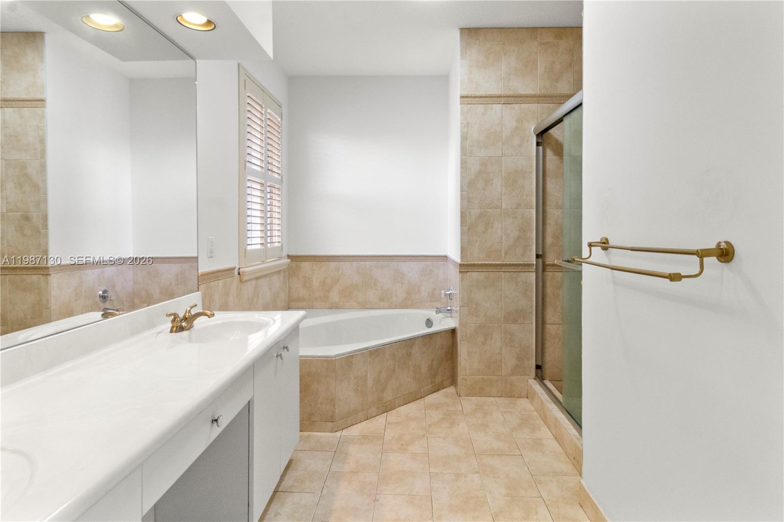 2327 NW 187th Ave Pembroke Pines, FL 33029