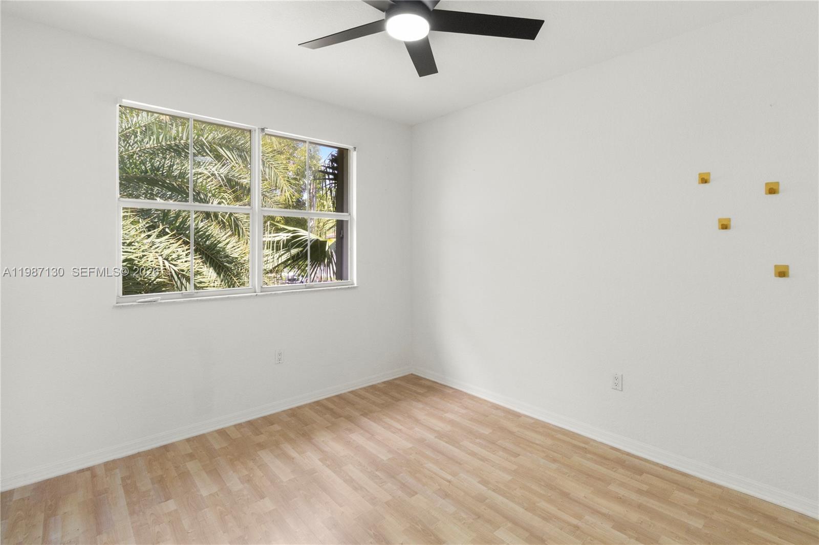 2327 NW 187th Ave Pembroke Pines, FL 33029