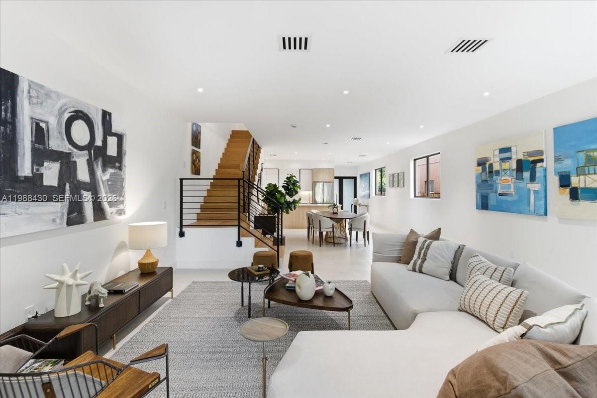 2925 SW 36th Ave Miami, FL 33133